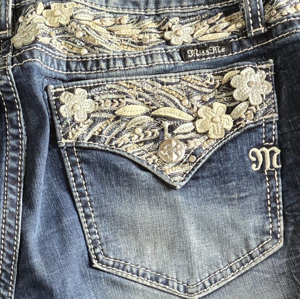 Miss Me jeans Size 34 bootcut.